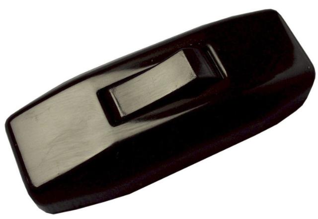 Gennemgangsafbryder, Sort