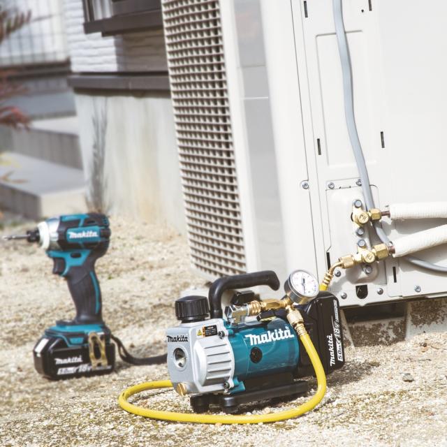 Makita DVP180Z Vakuumpumpe u/ Batteri og Lader