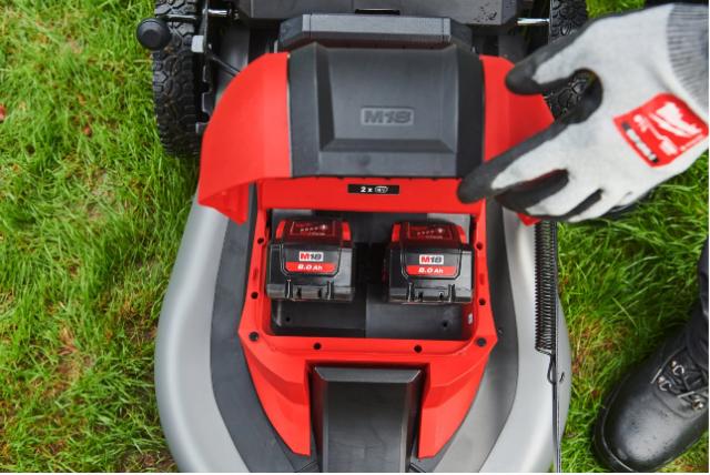 Milwaukee M18 F2LM46-0 FUEL™ Plæneklipper 46 cm u/ Batteri og Lader