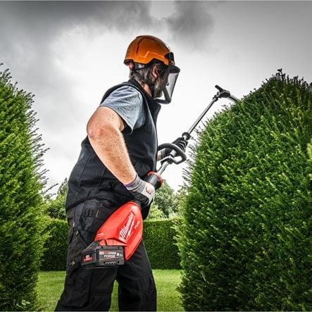 Milwaukee M18 FHETE22-0 FUEL™ Stanghækkeklipper 216 cm