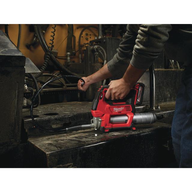 Milwaukee M18 GG-0 Fedtpresser u/ Batteri og Lader